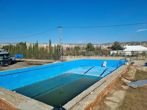 Piscina de Casa o xalet en venda en Zaragoza amb Aire condicionat, Calefacció i Jardí privat