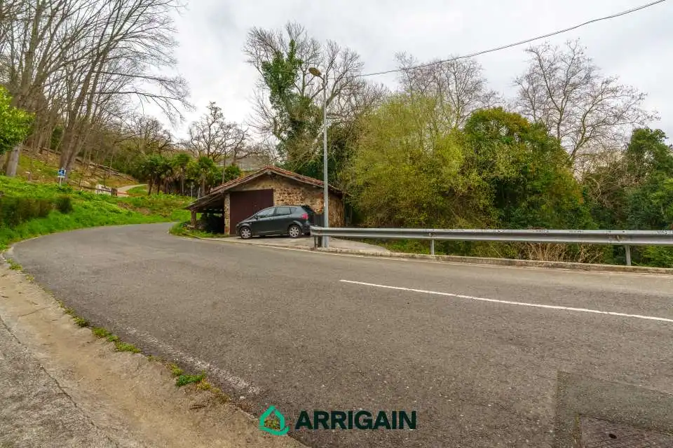 Vista exterior de Casa o xalet en venda en Donostia - San Sebastián  amb Calefacció, Jardí privat i Traster