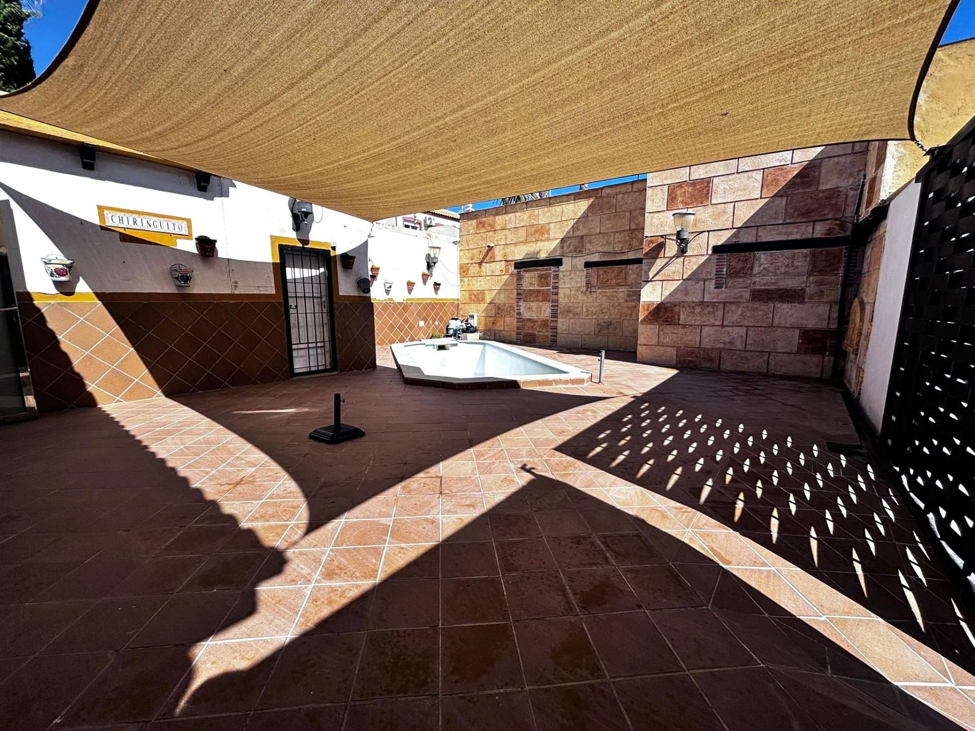 Terrassa de Casa o xalet en venda en Torrevieja amb Calefacció, Jardí privat i Terrassa