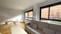 Living room of Flat for sale in  Madrid Capital  with Heating, Storage room and Community pool