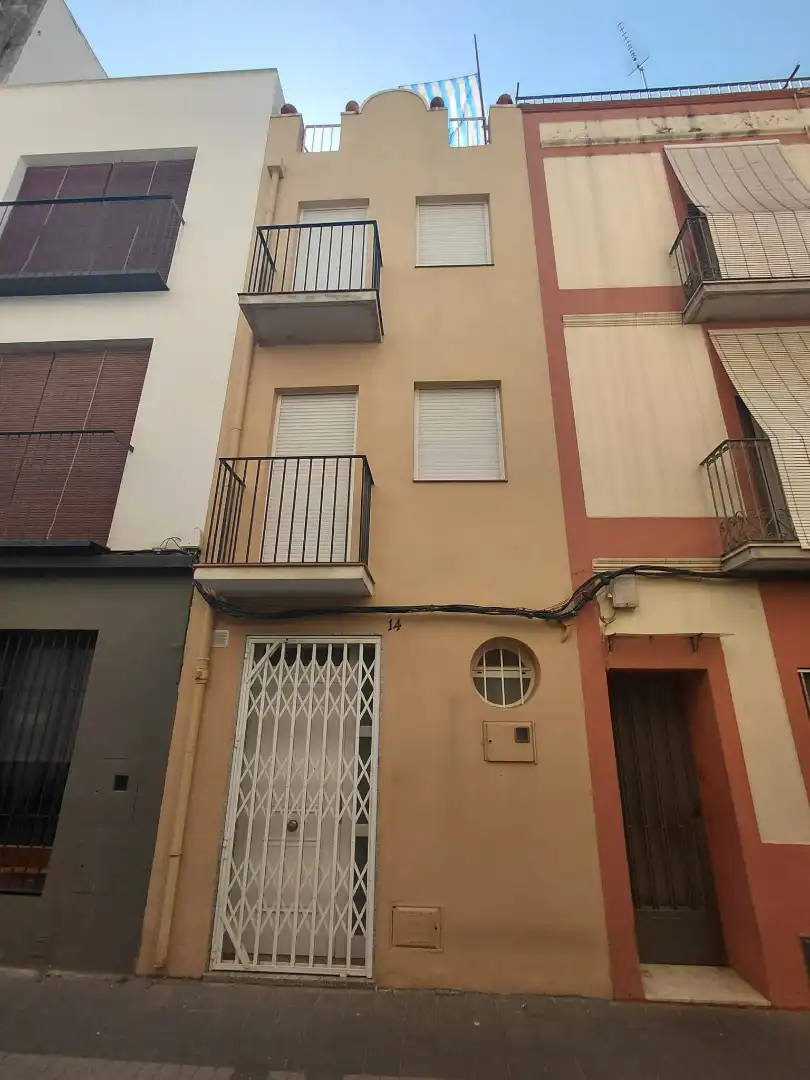 House with terrace for sale in Carrer de Sant Antoni 14