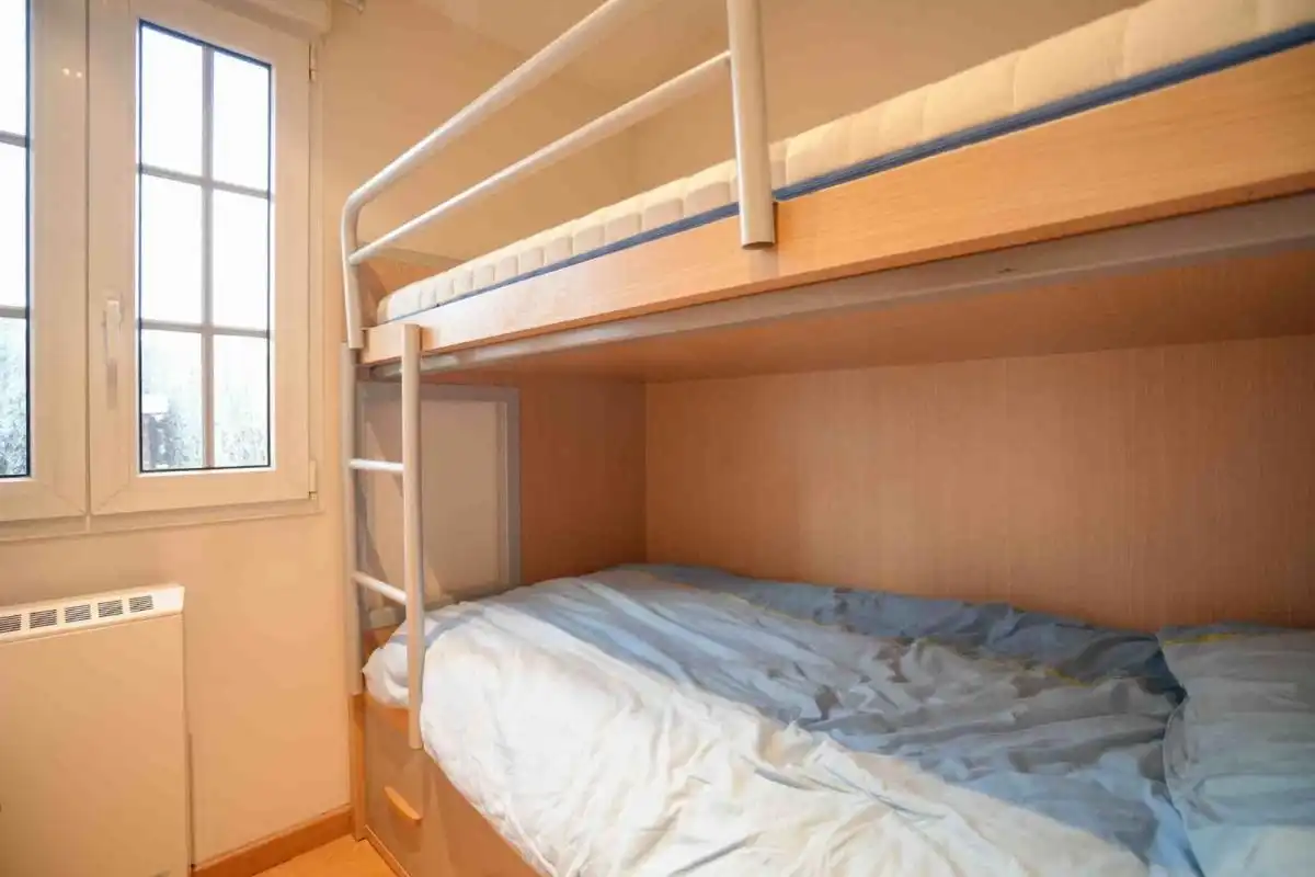Bedroom of Flat for sale in Madrid  with Air Conditioner and Heating