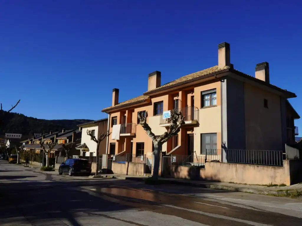 Casa adosada en venta en Calle Ribagorza, 17, Aínsa-Sobrarbe