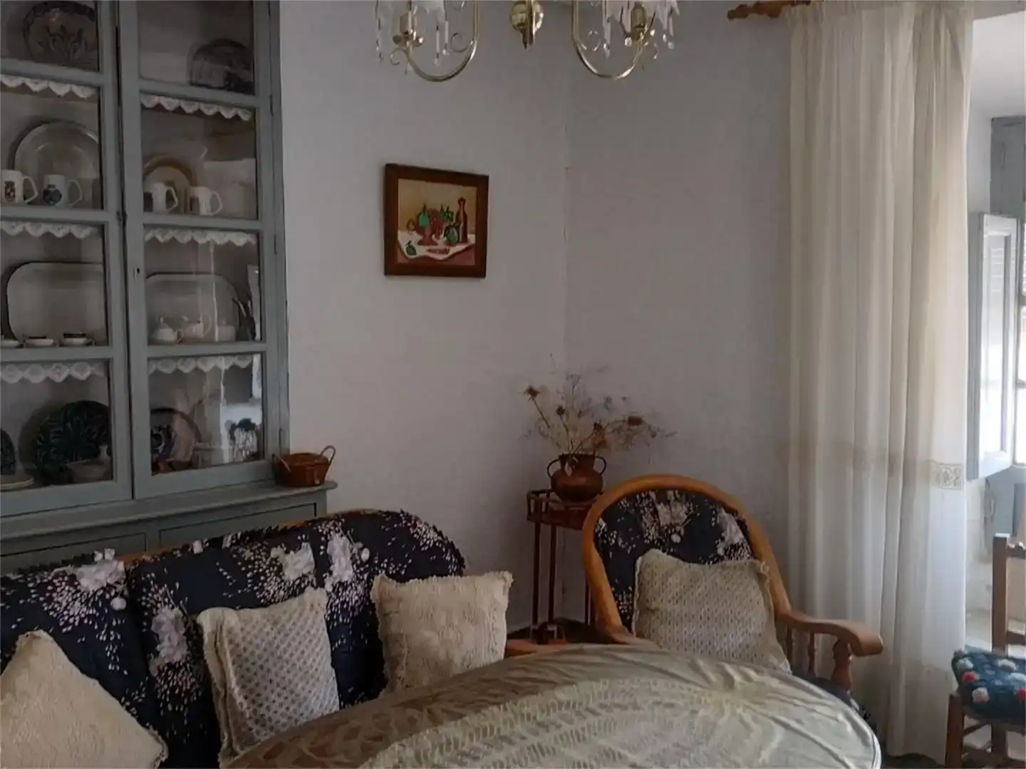 Sala d'estar de Casa adosada en venda en Galera amb Moblat i Balcó