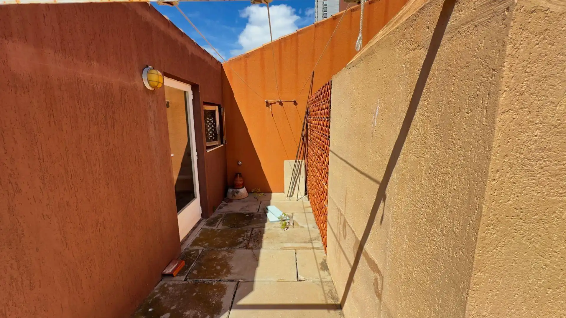 Vista exterior de Dúplex en venda en Benidorm amb Aire condicionat, Calefacció i Moblat