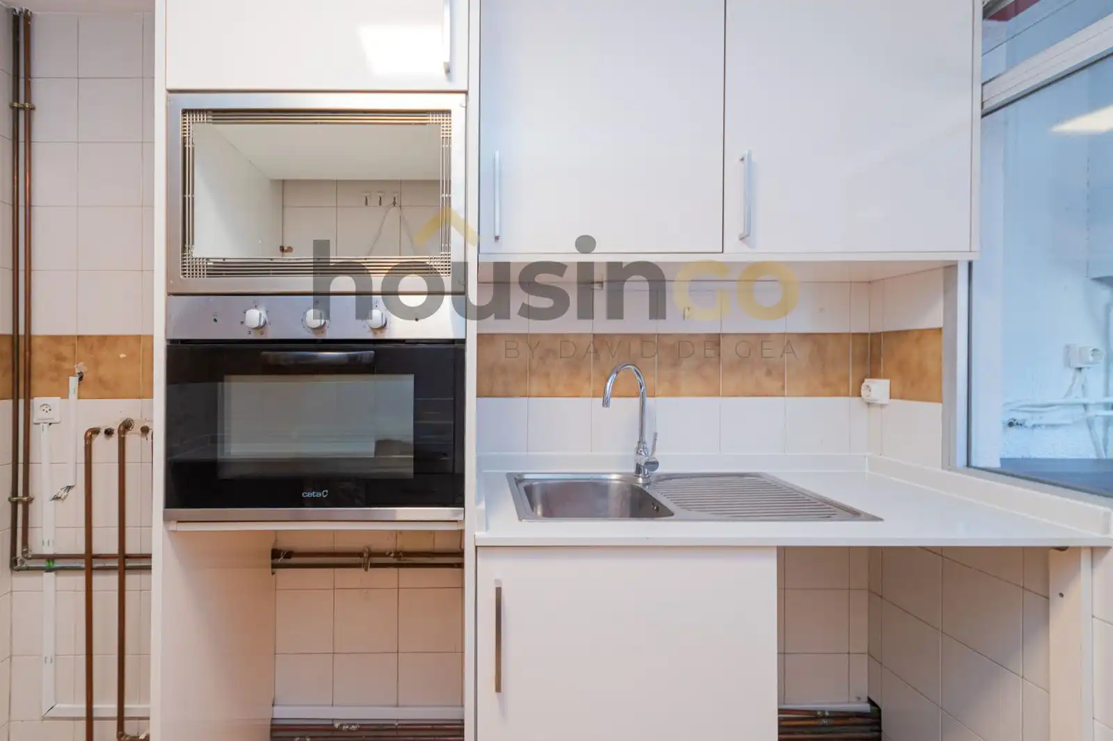 Kitchen of Flat for rent in Madrid  with Air Conditioner, Heating and Storage room
