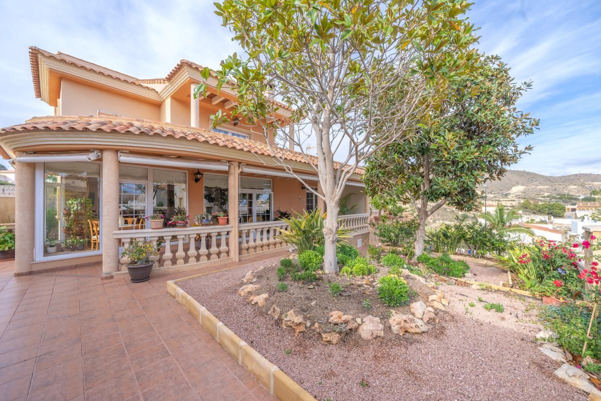 Casa adosada en venda a Carrer de Torrevella, 22, Pueblo Acantilado - Lanuza