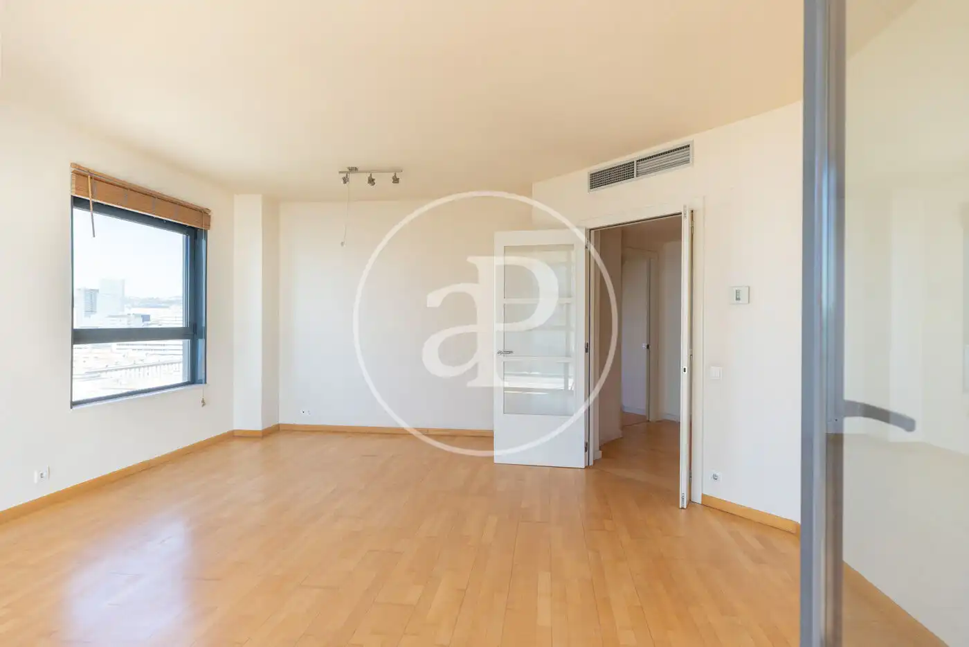 Sala de estar de Piso en venta en Barcelona con Aire acondicionado, Calefacción y Jardín privado