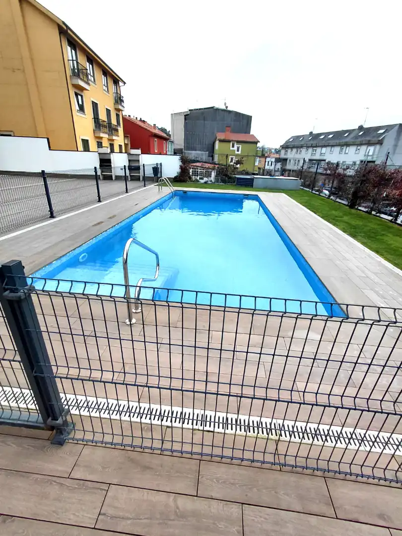 Schwimmbecken von Wohnung zum Verkauf in Oleiros mit Heizung, Privatgarten und Parkett