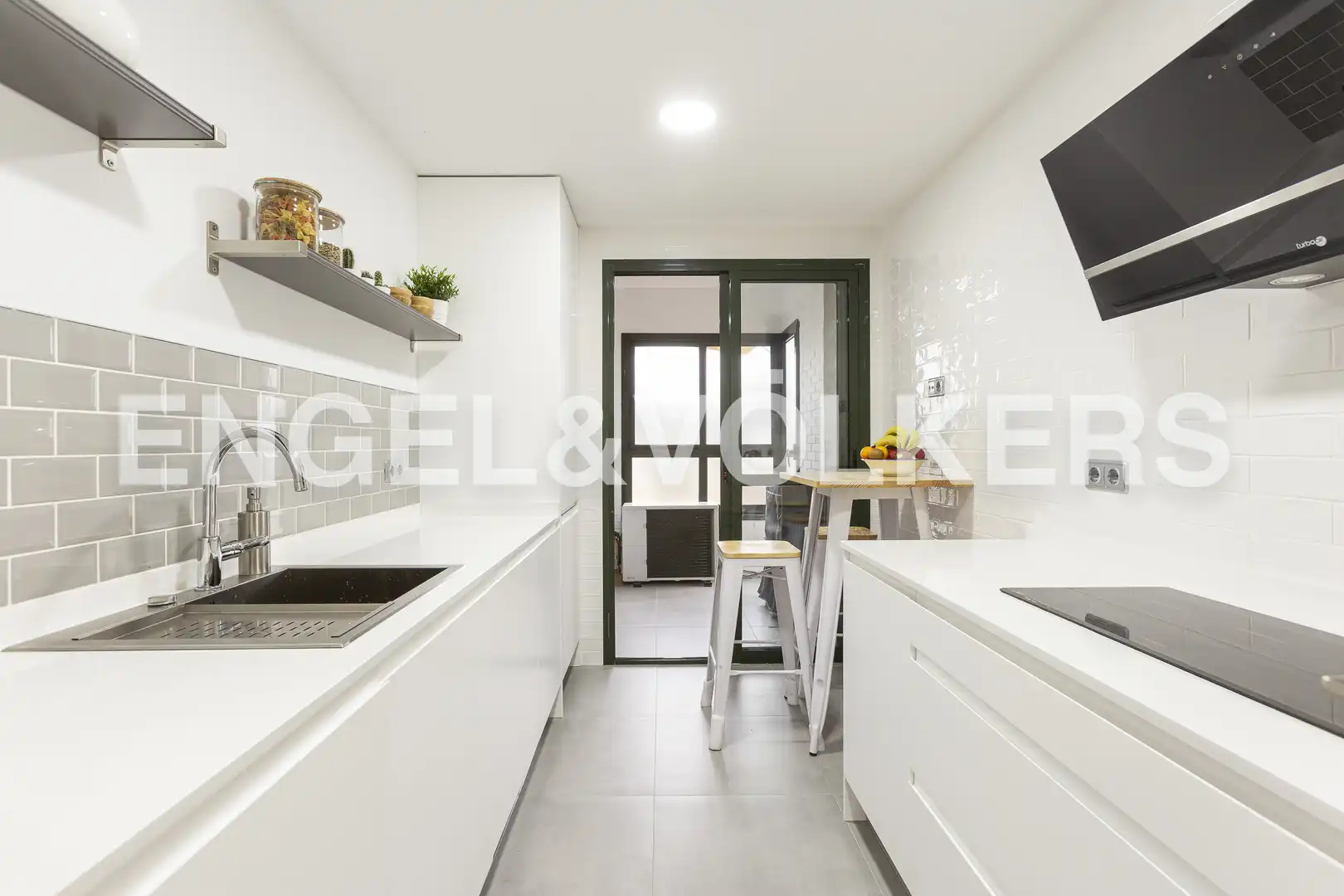 Kitchen of Attic for rent in Madrid  with Air Conditioner, Heating and Parquet flooring
