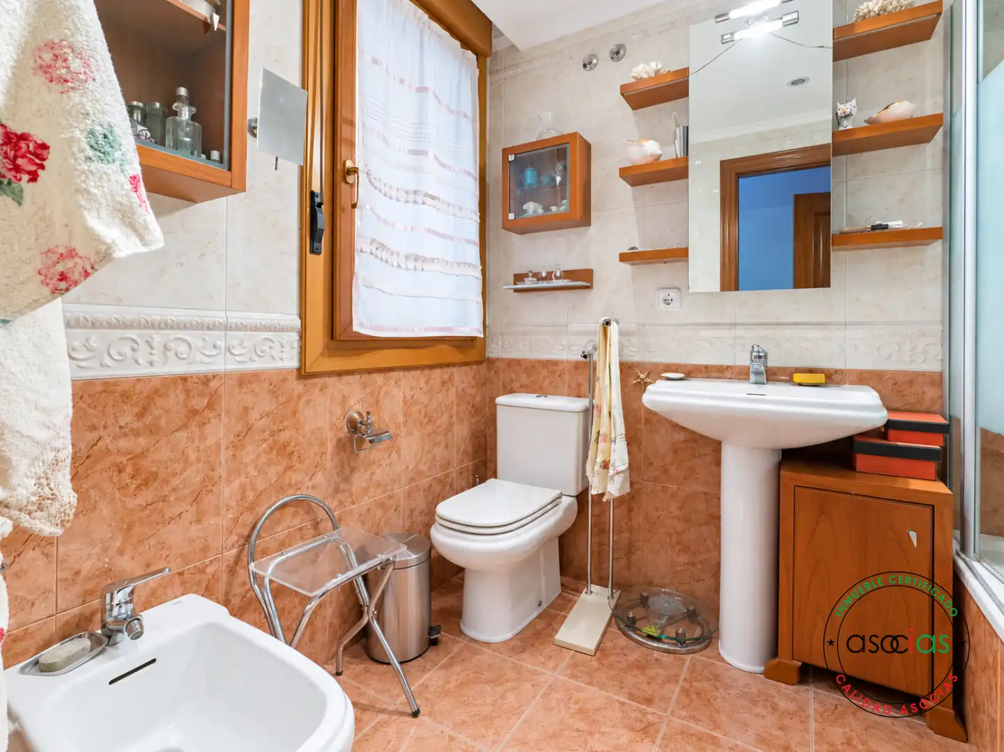Baño de Piso en venta en Gijón  con Calefacción y Parquet