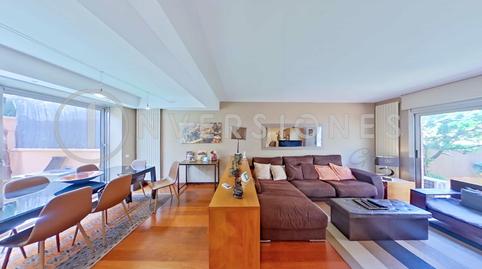 Foto 2 de Casa adosada en venda a Carrer de Díaz de Les Fuente, Finestrelles, Esplugues de Llobregat