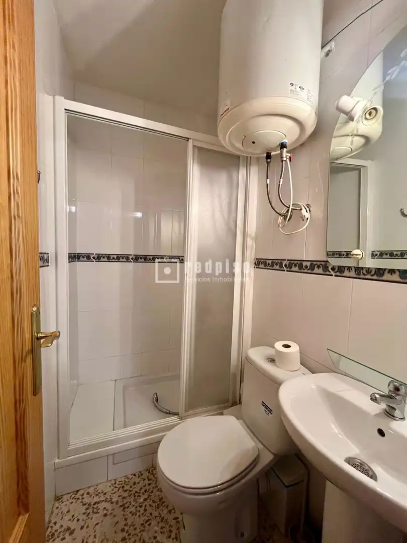 Bathroom of Flat for rent in Granada  with Furnished