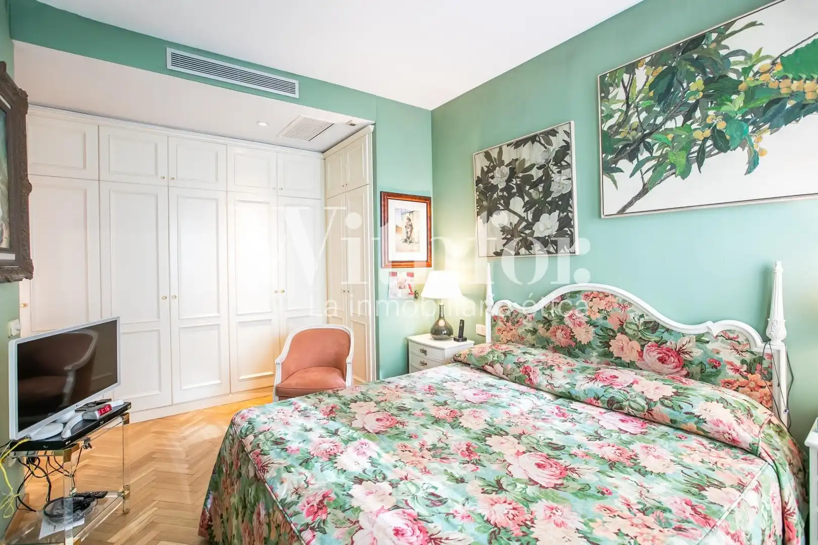 Habitación de Casa adosada en venta en Barcelona con Aire acondicionado, Jardín privado y Terraza
