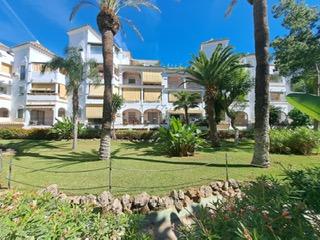 Flat for sale in Avenida las Palmeras, Benalmádena