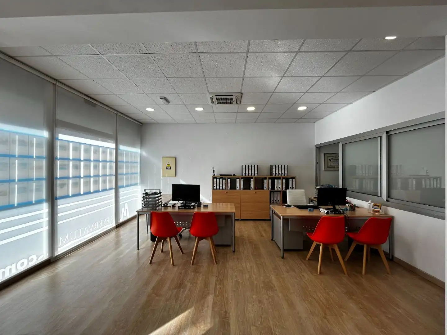 Business premises to rent in Avenida Joan Servera Camps 34, imagen 3