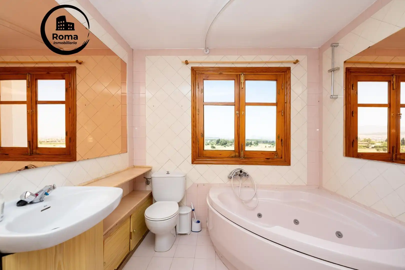 Bathroom of Detached homes for sale in Granada  with Heating, Private garden and Terrace