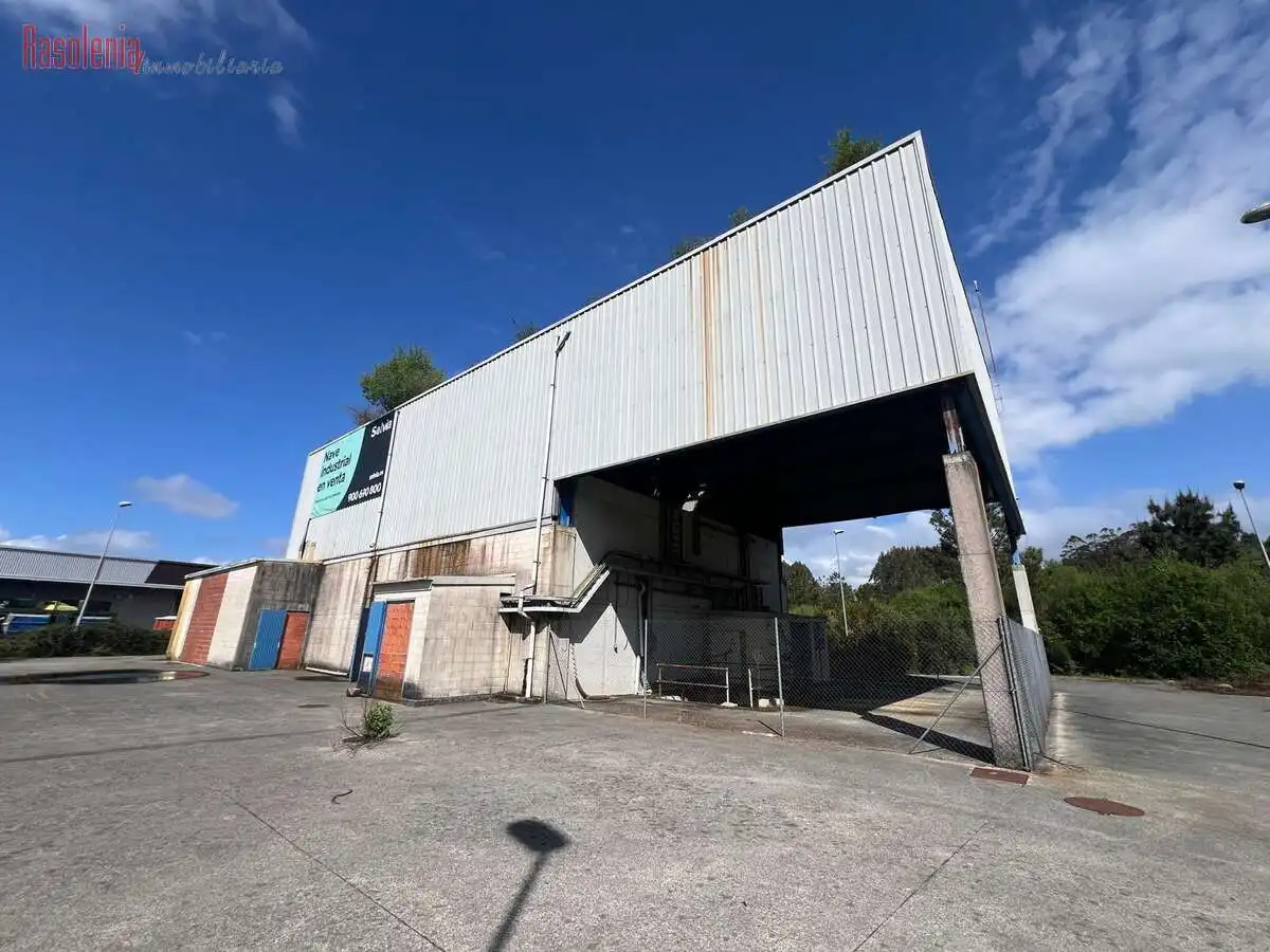Vista exterior de Nave industrial en venta en Cerceda