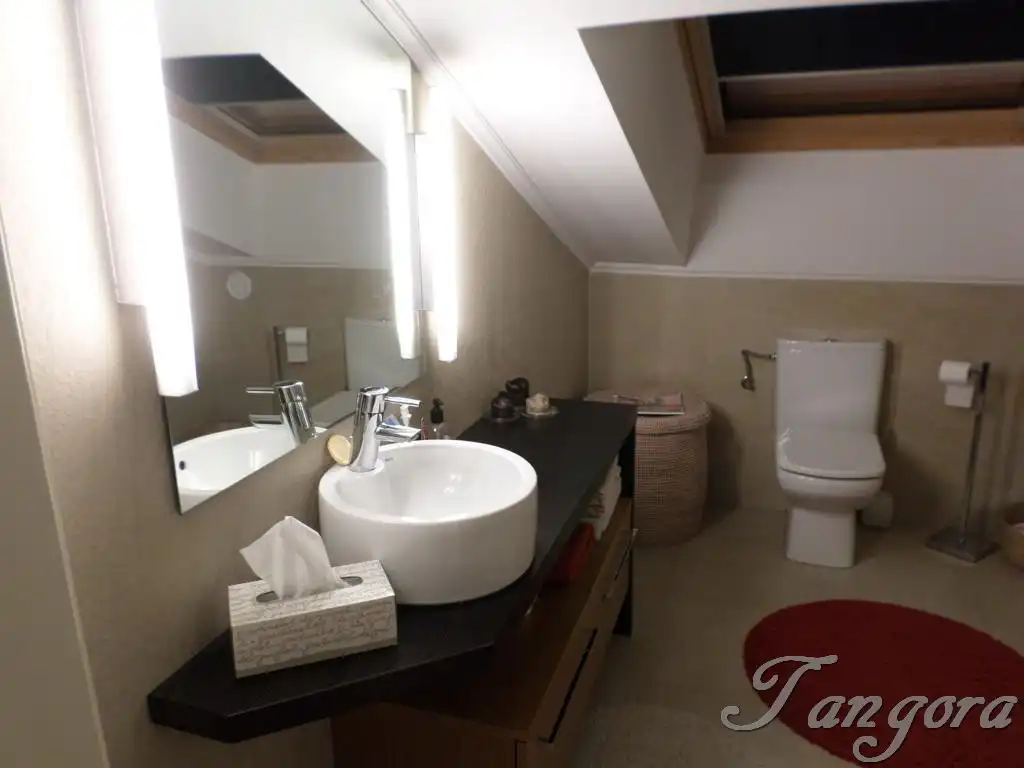 Badezimmer von Maisonette zum Verkauf in Getxo  mit Heizung, Parkett und Abstellraum