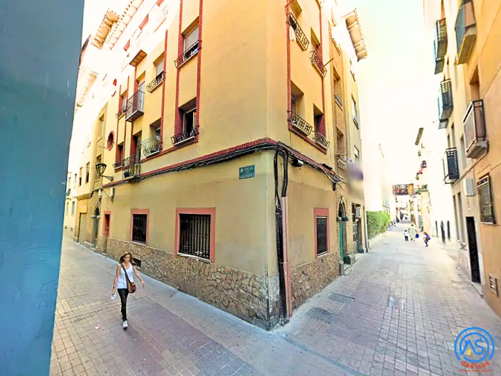 Vista exterior de Piso de alquiler en Zaragoza con Calefacción, Amueblado y Horno