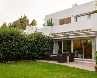 Garden of Single-family semi-detached for sale in Marbella  with Air Conditioner, Terrace and Swimming Pool