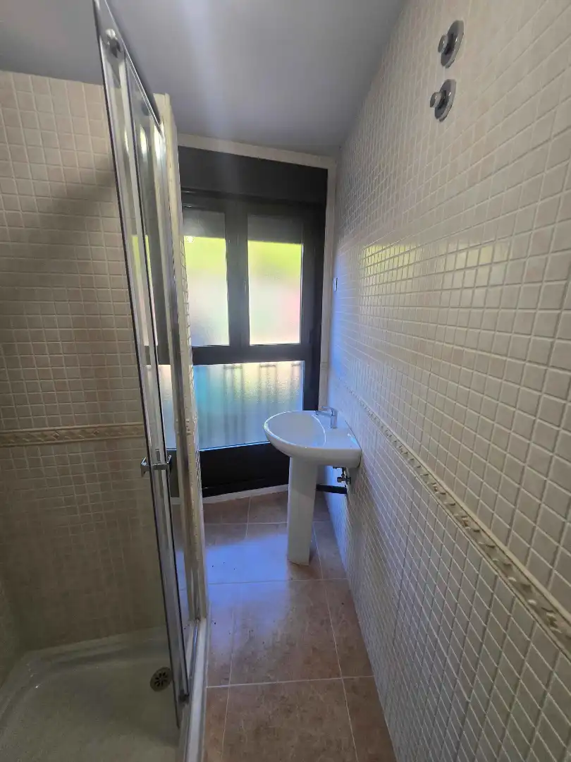 Bathroom of Duplexes for sale in Fuentelencina  with Heating, Terrace and Oven