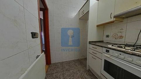 PONEMOS EN VENTA ESTE INMUEBLE OKUPADO, SITUADO EN LA CALLE CALDERON DE LA BARCA  ,  BADALONA, BARCELONA, imatge 5
