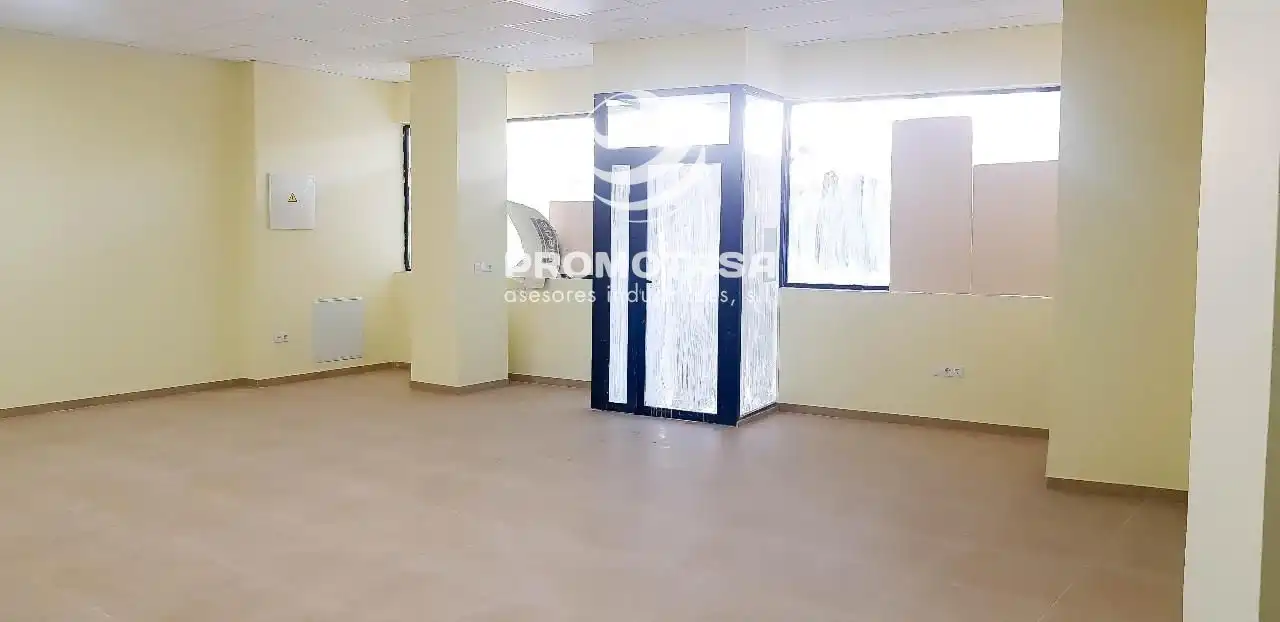 Gewerbefläche zur Miete in Los Villares, imagen 2
