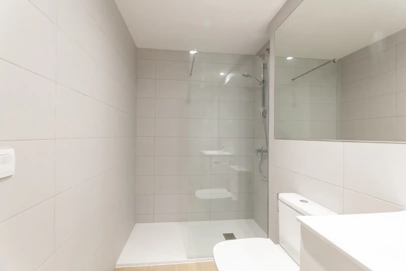 Bathroom of Flat for sale in Alcalá de Henares  with Air Conditioner, Private garden and Terrace