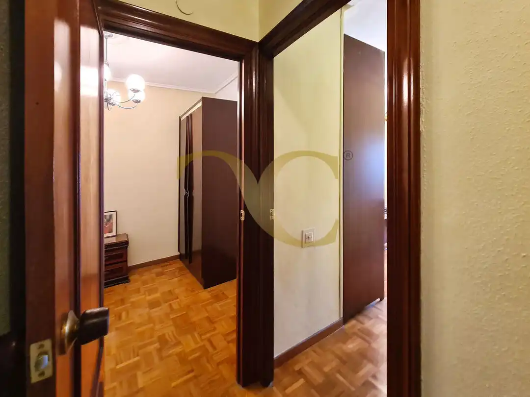 Piso en venta en Oviedo  con Terraza