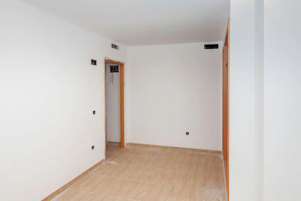 Others for sale in C/ Colombaires, imagen 33