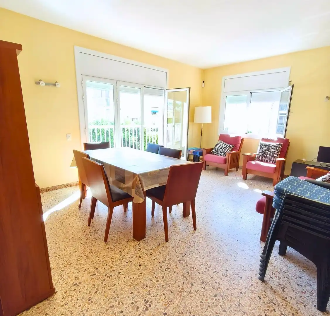 Comedor de Casa o chalet en venta en Vilanova i la Geltrú con Calefacción, Jardín privado y Terraza