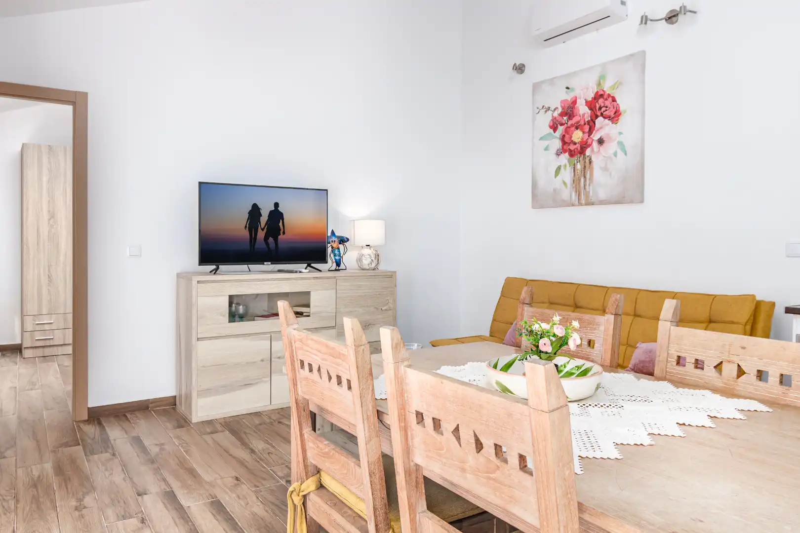 Sala d'estar de Casa o xalet en venda en Vélez-Málaga amb Aire condicionat, Jardí privat i Terrassa