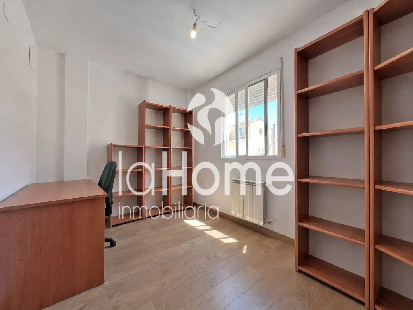 Houses for sale in La Pobla de Vallbona  with Air Conditioner, Heating and Private garden