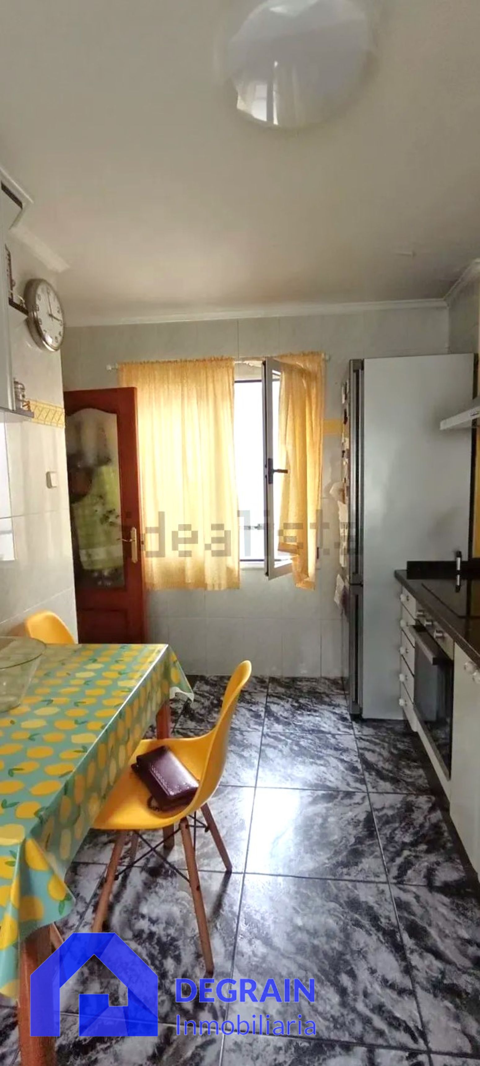 Habitación de Piso en venta en Oviedo  con Calefacción