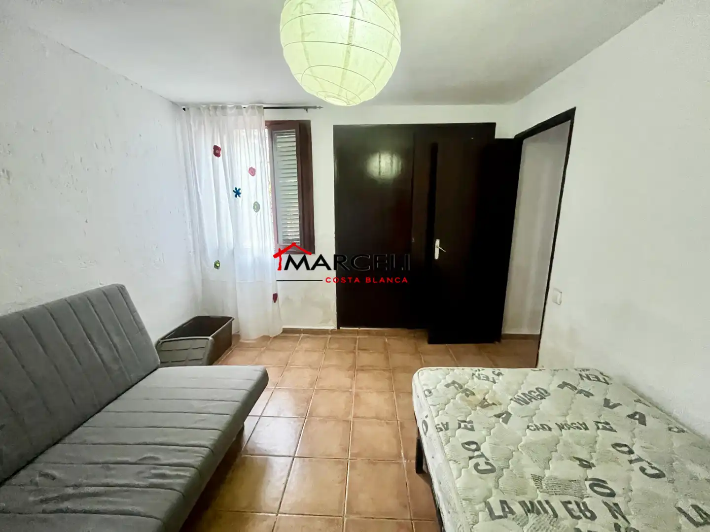 Dormitori de Casa o xalet en venda en Orihuela amb Jardí privat, Terrassa i Moblat