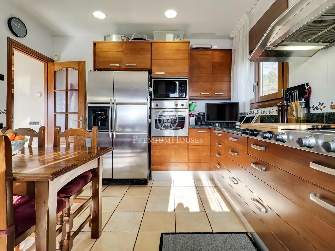 Kitchen of Houses for sale in Olesa de Montserrat  with Air Conditioner, Private garden and Terrace