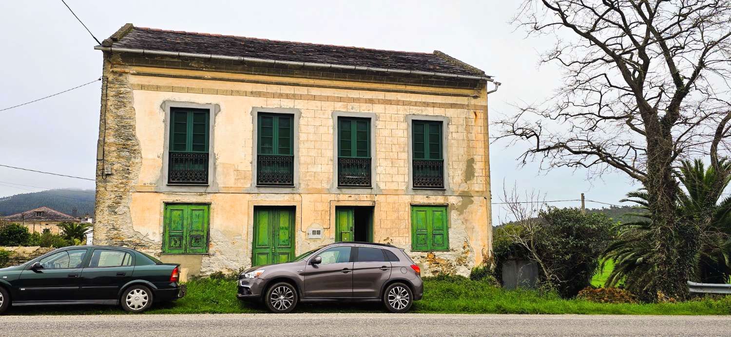 Exterior view of House or chalet for sale in Castropol  with Storage room and Furnished