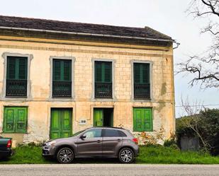 Vista exterior de Casa o xalet en venda en Castropol amb Traster i Moblat