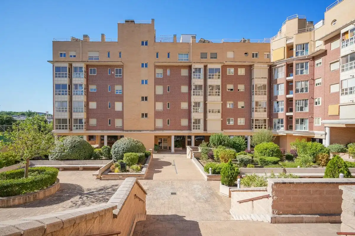 Exterior view of Flat for rent in Madrid  with Air Conditioner, Heating and Terrace