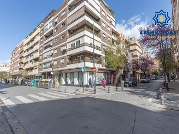 Local comercial en venda a Calle Calle Mulhacén, 8