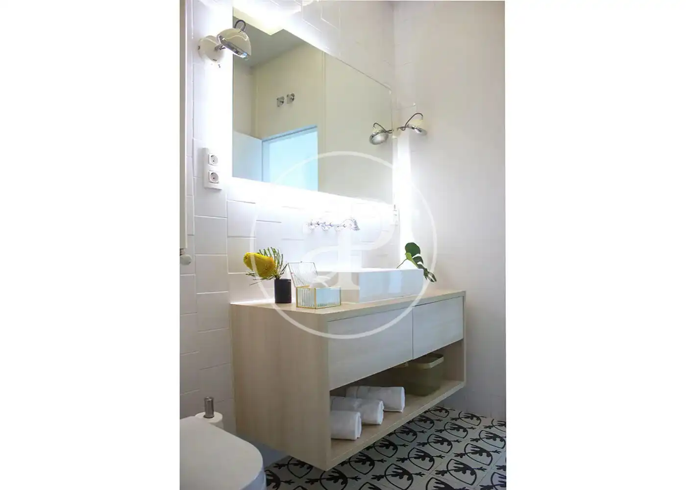 Badezimmer von Wohnung zur Miete in Madrid mit Klimaanlage, Heizung und Möbliert