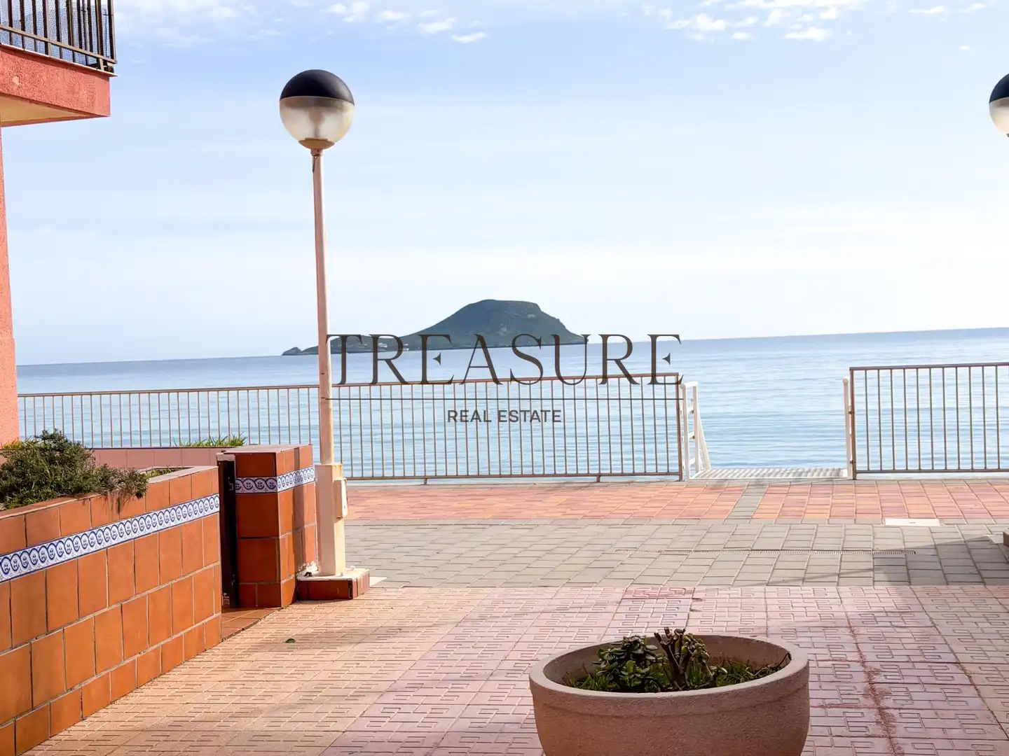 Terraza de Apartamento en venta en La Manga del Mar Menor con Terraza y Balcón