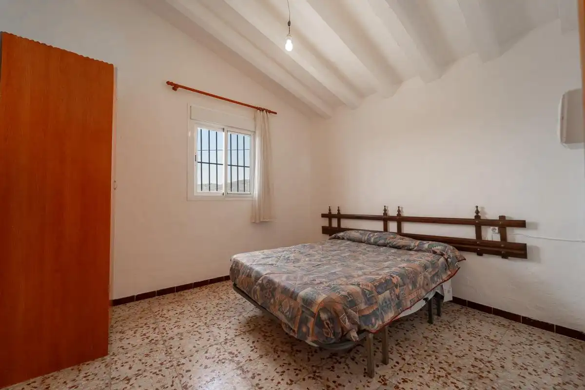 Habitación de Casa adosada en venta en Frigiliana con Aire acondicionado, Calefacción y Jardín privado