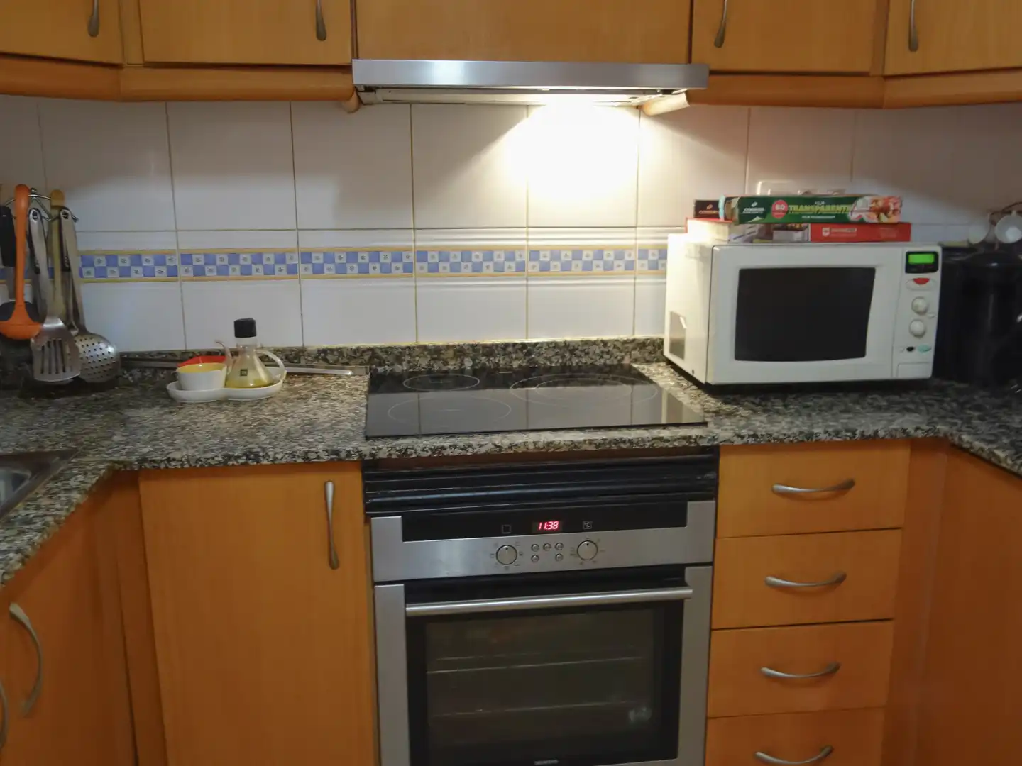 Cuina de Casa adosada en venda en Almazora / Almassora amb Aire condicionat, Calefacció i Jardí privat