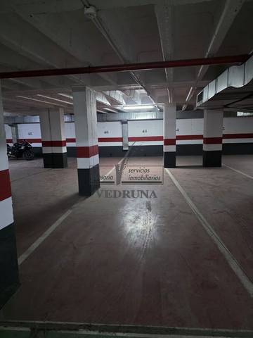 Garaje en Alquiler en Carrera del Sábado en Ruiseñores