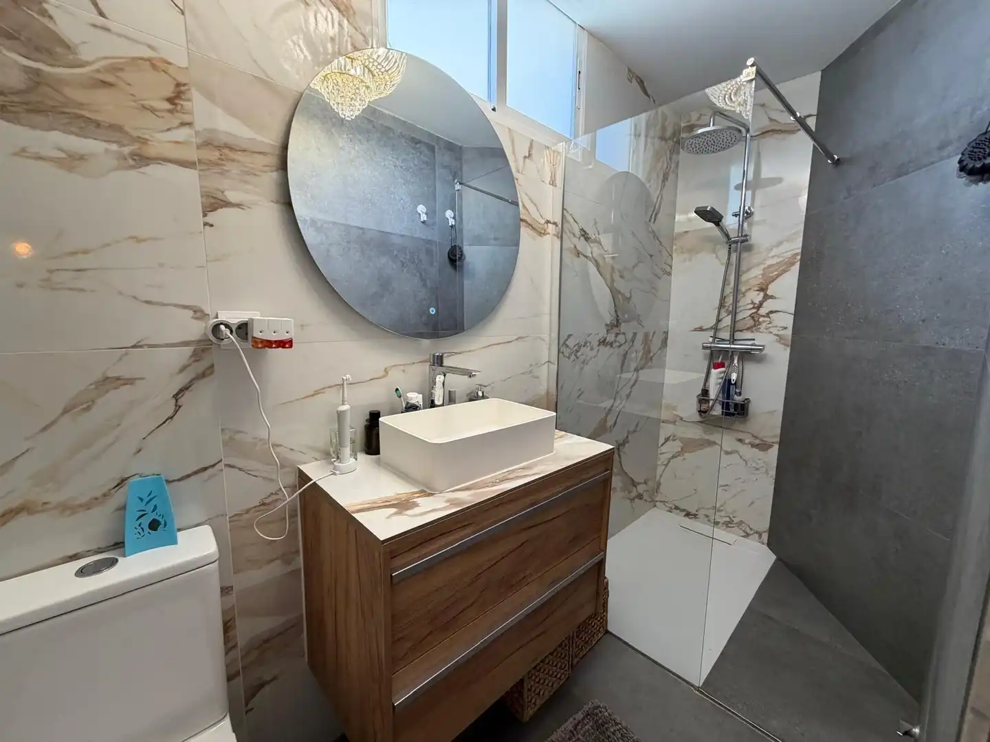 Badezimmer von Wohnungen zum Verkauf in Torremolinos mit Klimaanlage, Heizung und Terrasse