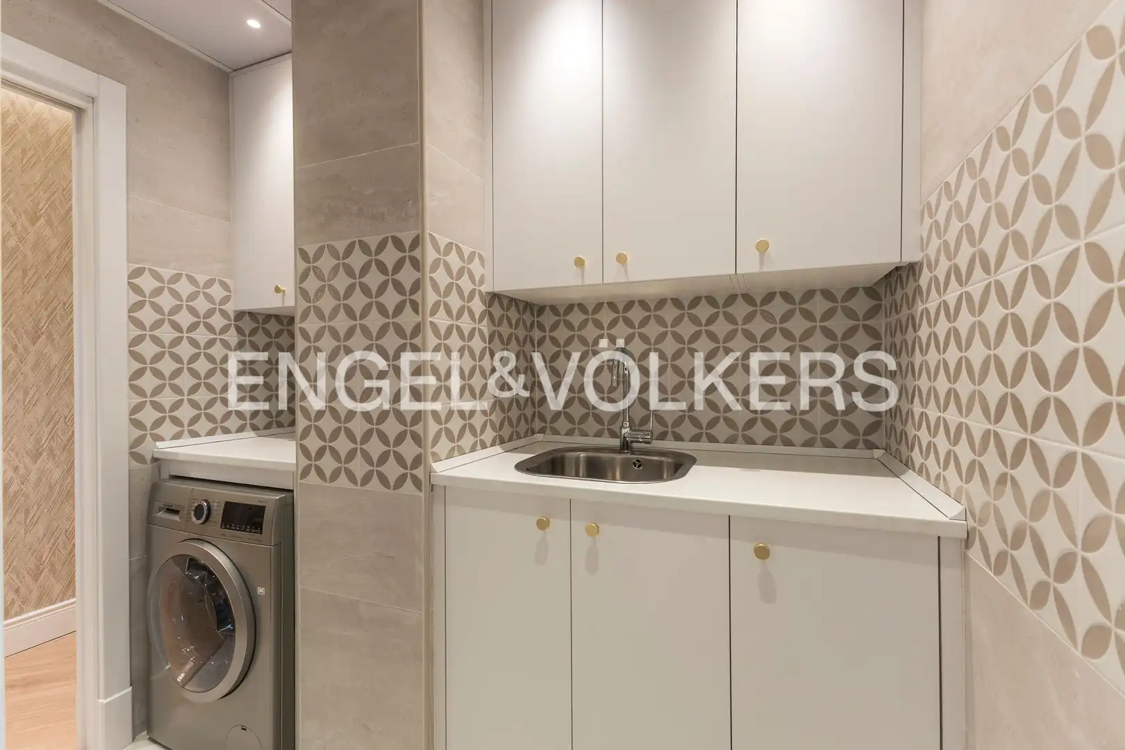 Piso con ascensor en venta en Calle de Guzmán el Bueno, imagen 13