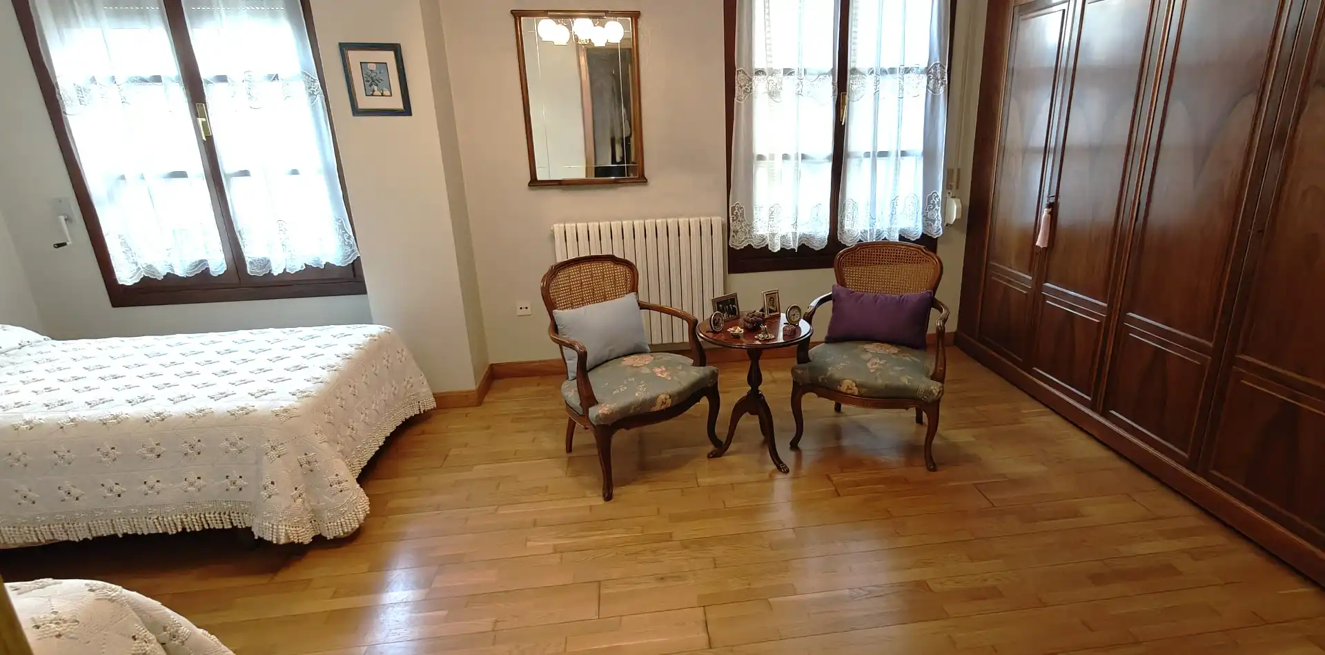 Bedroom of Flat for sale in Zaragoza  with Air Conditioner, Heating and Parquet flooring