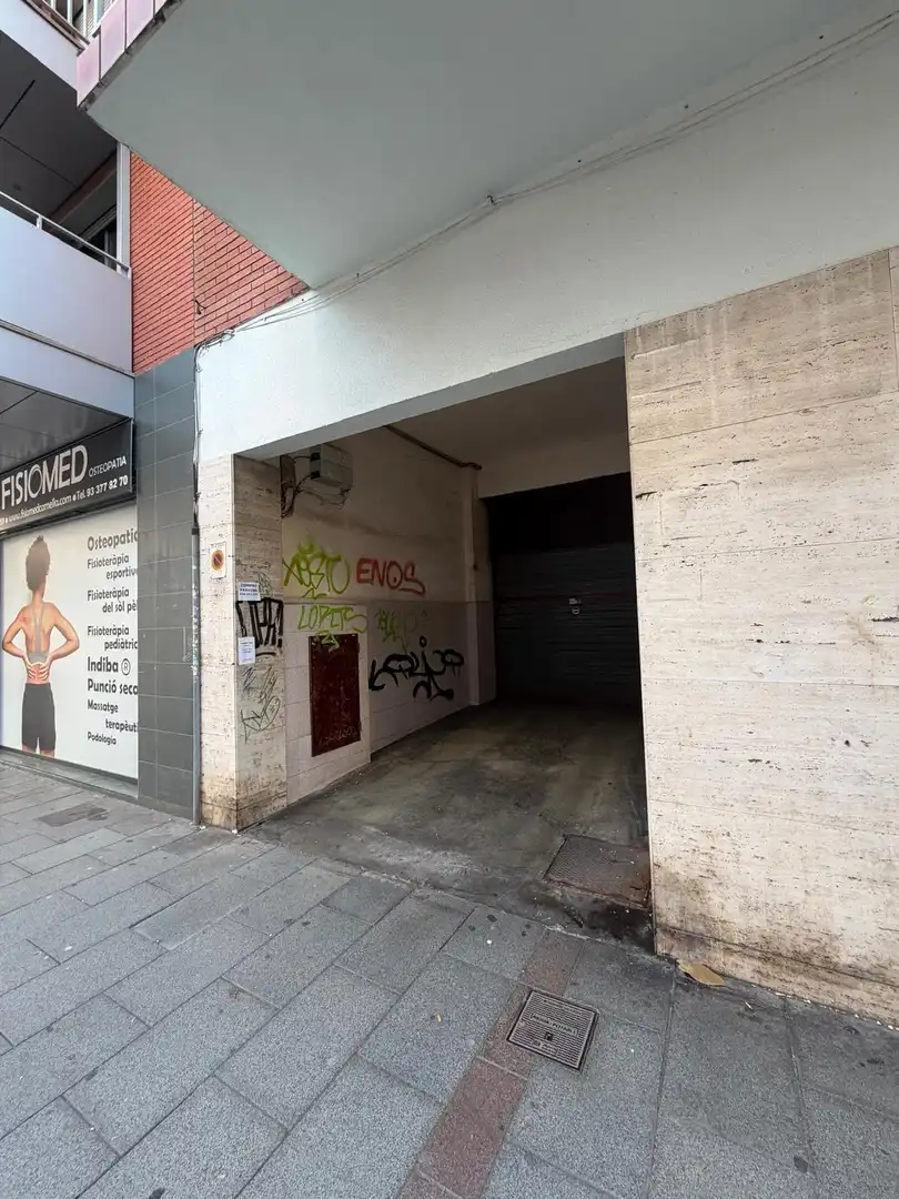 Parkplatz von Garage zum Verkauf in Cornellà de Llobregat